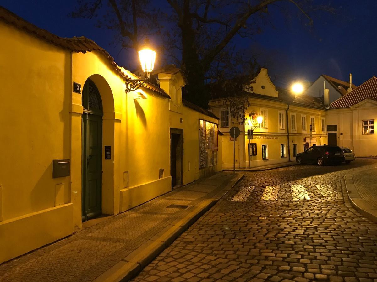 Апартаменты Old Town Basement Прага Экстерьер фото